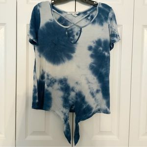 Caution to the Wind Size M Tie Dye Blue T-Shirt
